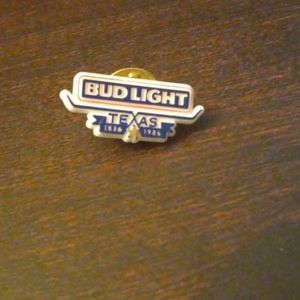 Bud Weiser retro pin